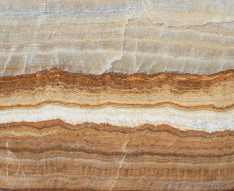 Chromatic aberration of natural stone mineral layer Chromatic aberration of natural stone mineral layer