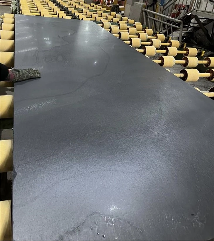 California Black Slab Leathered 02